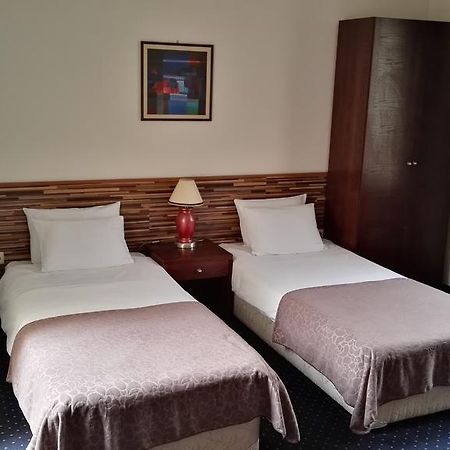 Guest House Solo Σούμεν Εξωτερικό φωτογραφία