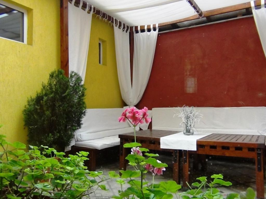 Guest House Solo Σούμεν Εξωτερικό φωτογραφία
