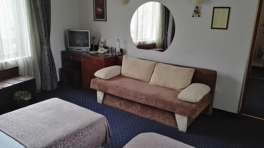 Guest House Solo Σούμεν Εξωτερικό φωτογραφία
