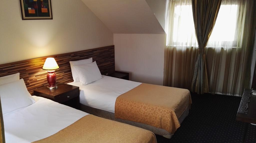 Guest House Solo Σούμεν Εξωτερικό φωτογραφία