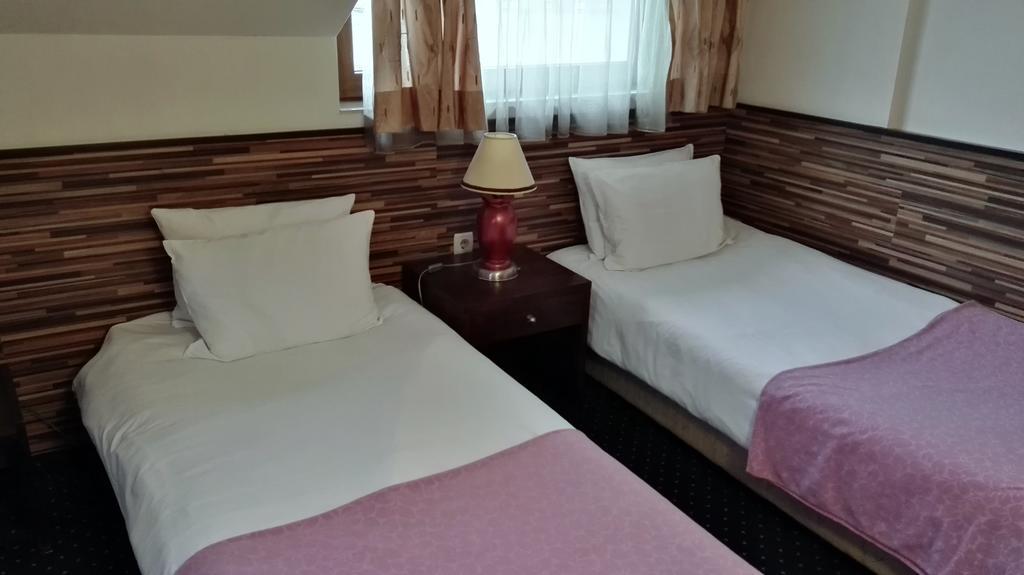 Guest House Solo Σούμεν Εξωτερικό φωτογραφία