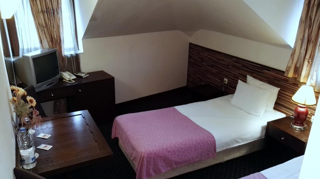Guest House Solo Σούμεν Εξωτερικό φωτογραφία