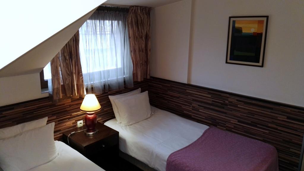 Guest House Solo Σούμεν Εξωτερικό φωτογραφία