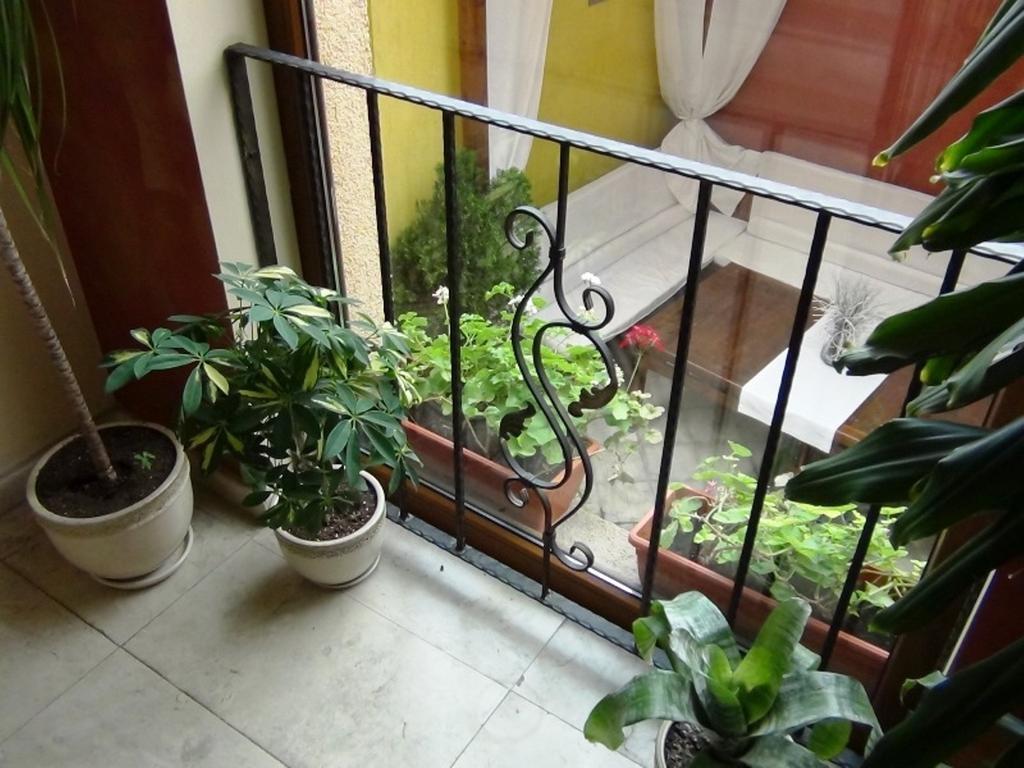 Guest House Solo Σούμεν Εξωτερικό φωτογραφία